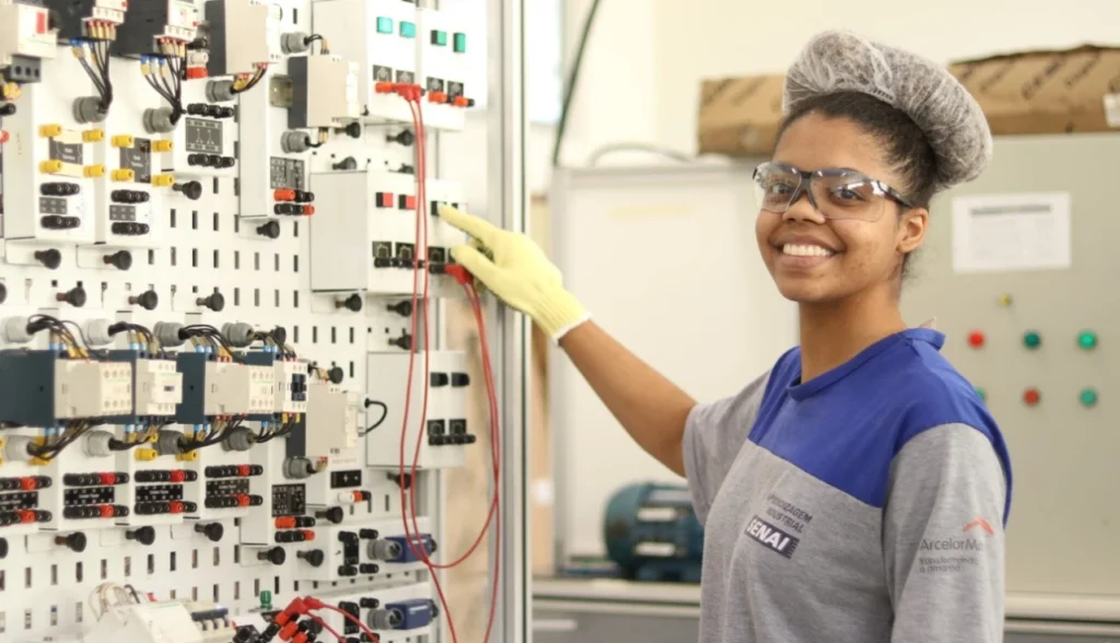 Curso técnico em eletromecânica: guia completo