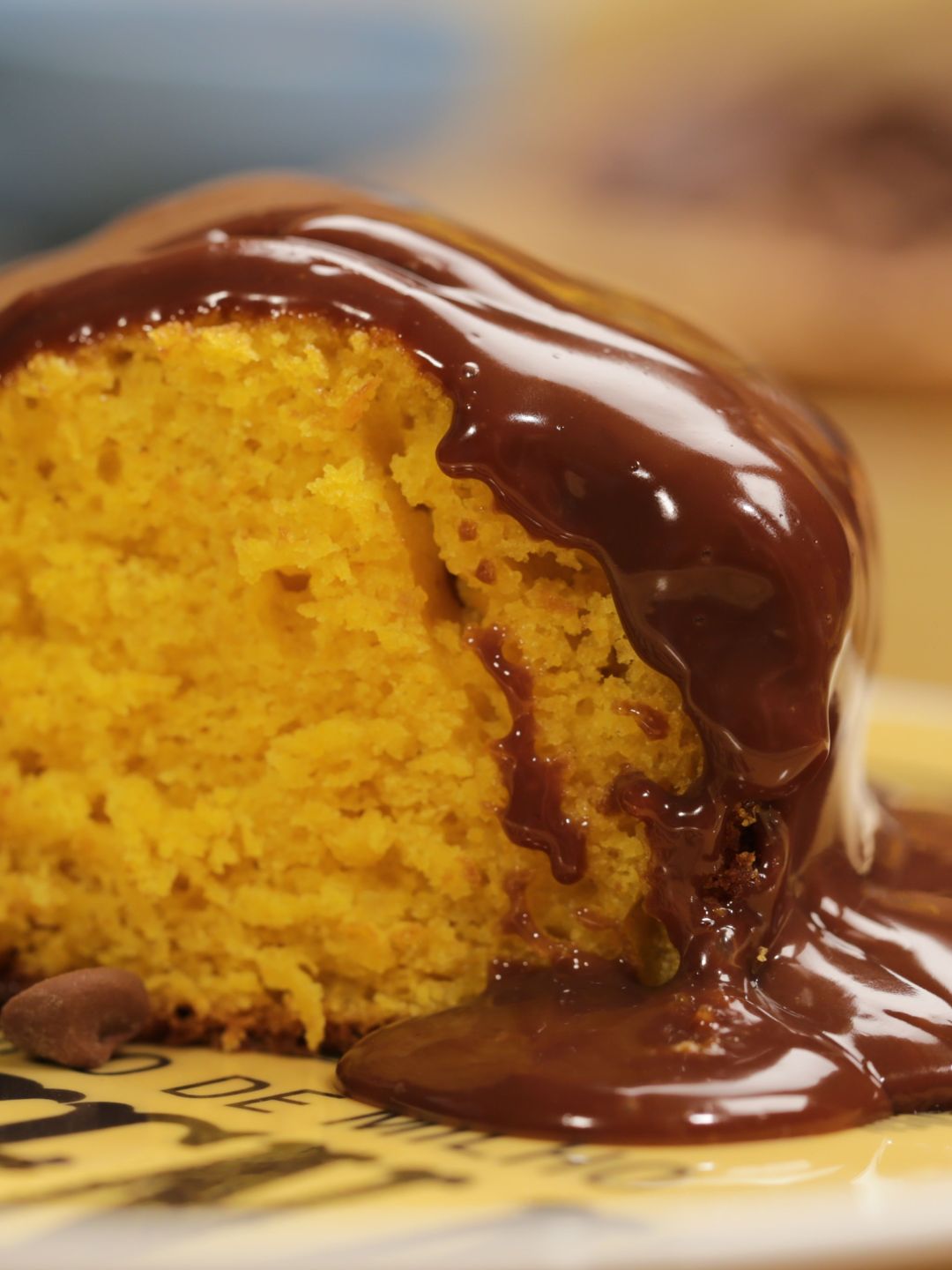 Bolo de Cenoura com Cobertura de Chocolate