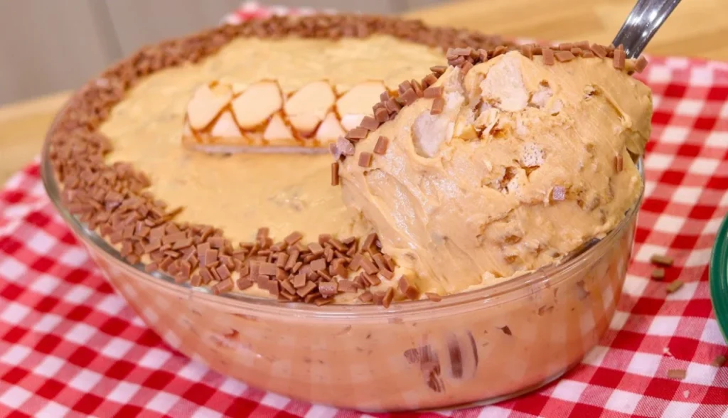 Receita Sobremesa para o Natal: Pavê Cremoso de Chocolate com Nozes Caramelizadas