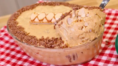 Receita Sobremesa para o Natal: Pavê Cremoso de Chocolate com Nozes Caramelizadas