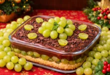 Receita: Torta de Uva Verde Com Chocolate na Travessa Para o Natal